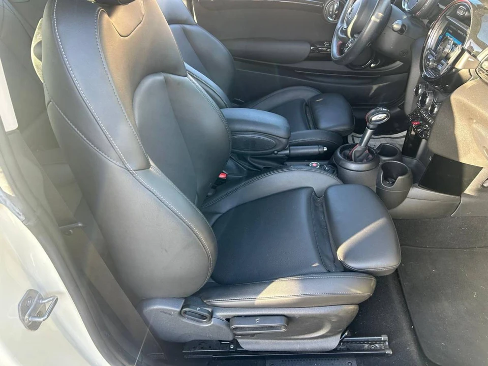 2019 Mini Mini Cooper S 3rd Gen - Image 8 of 17