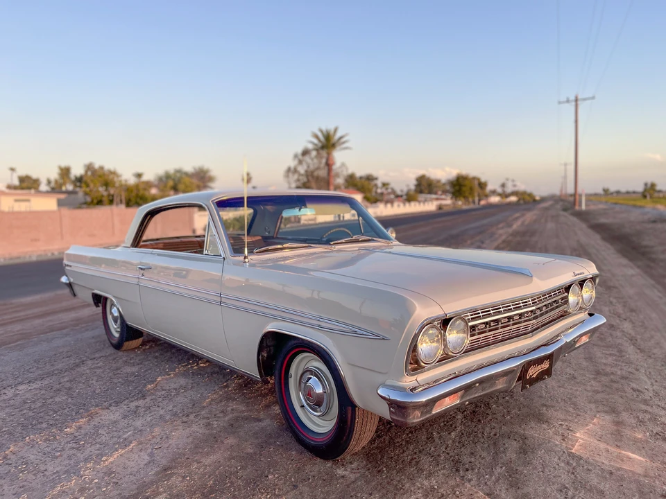 1963 Oldsmobile F-85 & Jetfire - Image 10 of 31