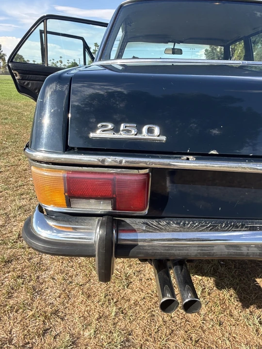 1972 Mercedes-Benz W114 & W115 - Image 29 of 31