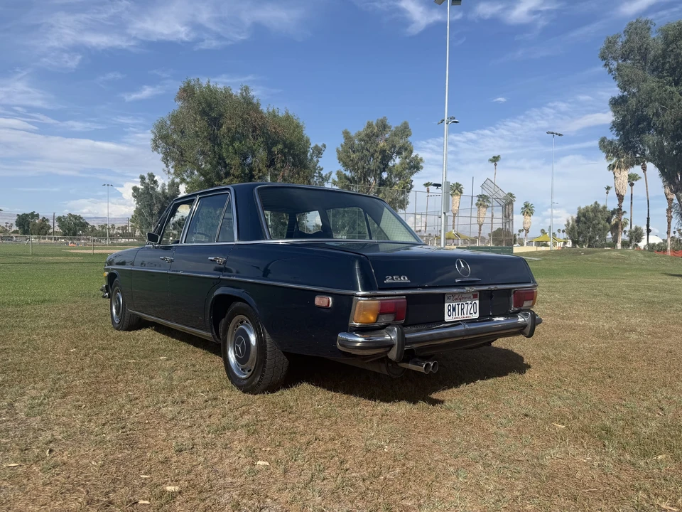 1972 Mercedes-Benz W114 & W115 - Image 10 of 31