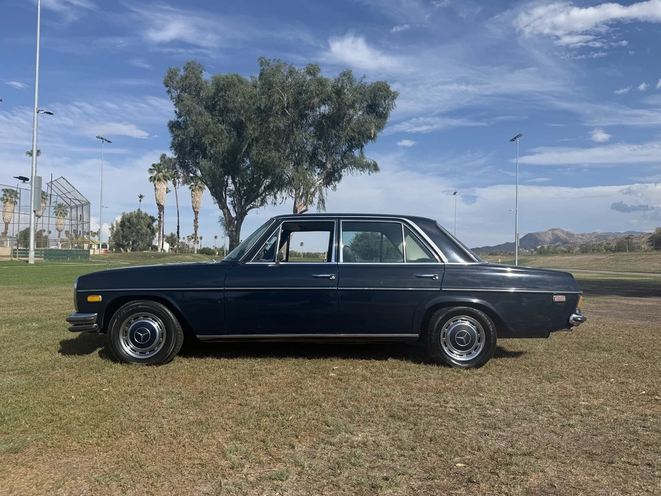 1972 Mercedes-Benz W114 & W115 - Image 11 of 31