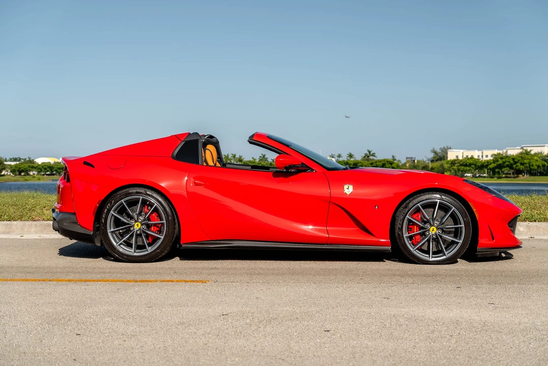 2023 Ferrari 812 GTS - Image 10 of 31
