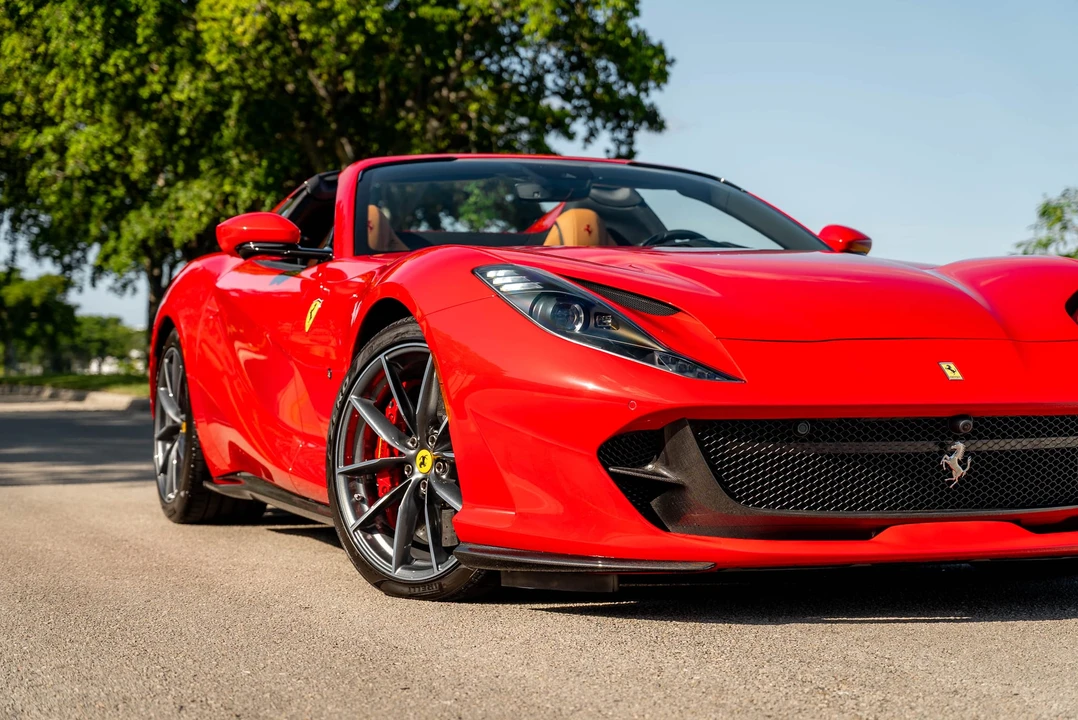 2023 Ferrari 812 GTS - Image 19 of 31