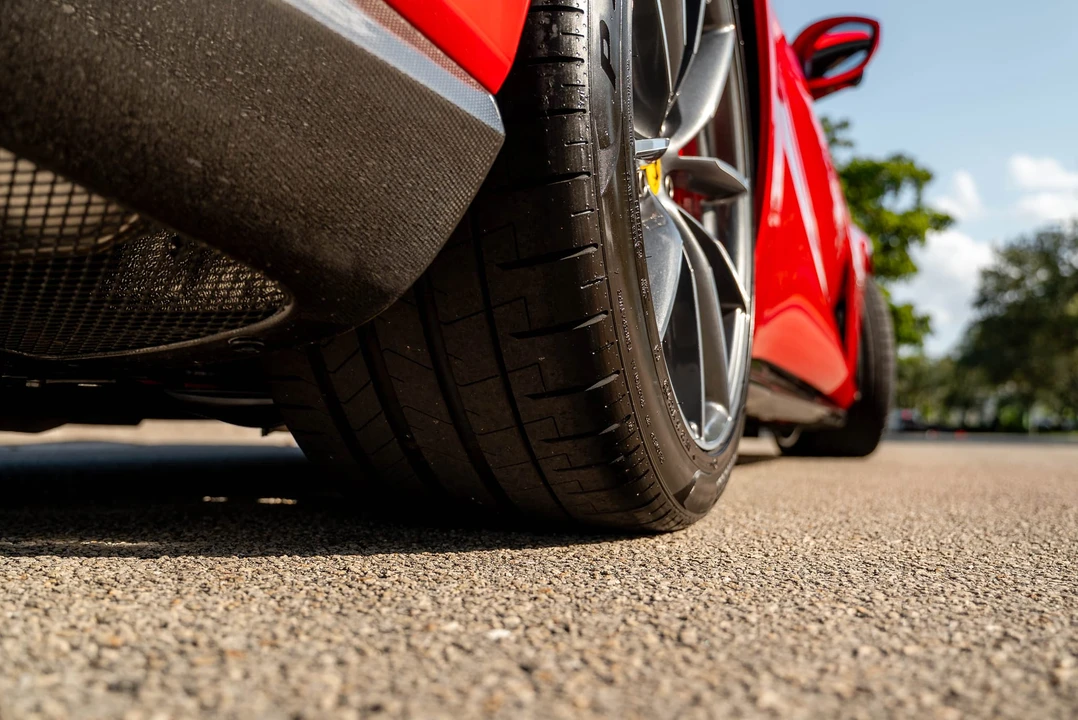 2023 Ferrari 812 GTS - Image 25 of 31