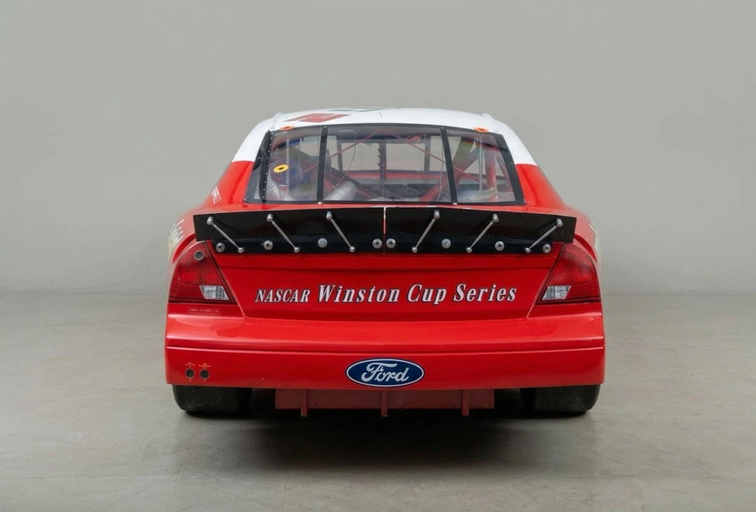 1900 Ford Taurus - Image 4 of 24