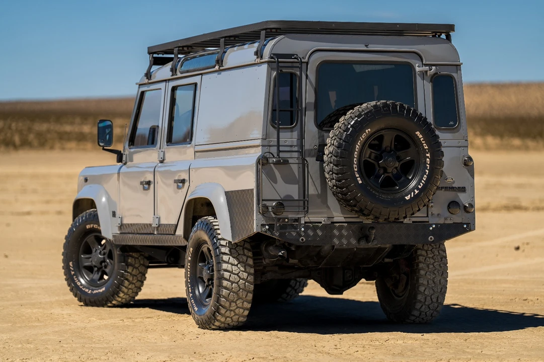 1900 Land Rover Defender 110 - Image 4 of 31
