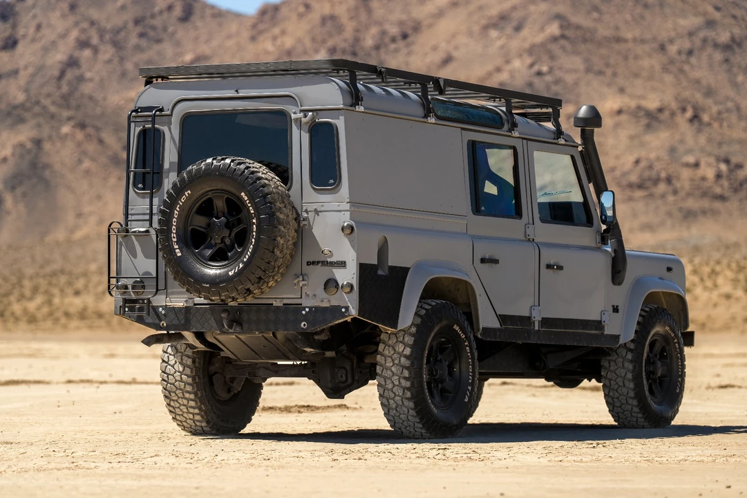 1900 Land Rover Defender 110 - Image 6 of 31