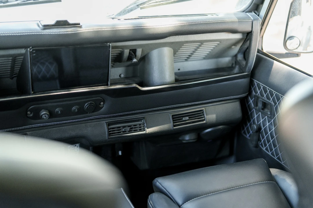 1900 Land Rover Defender 110 - Image 31 of 31