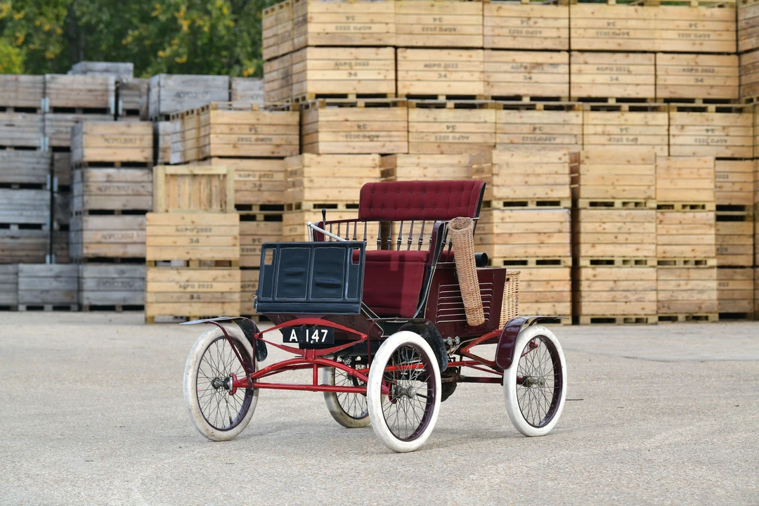 1900 Locomobile - Image 9 of 31