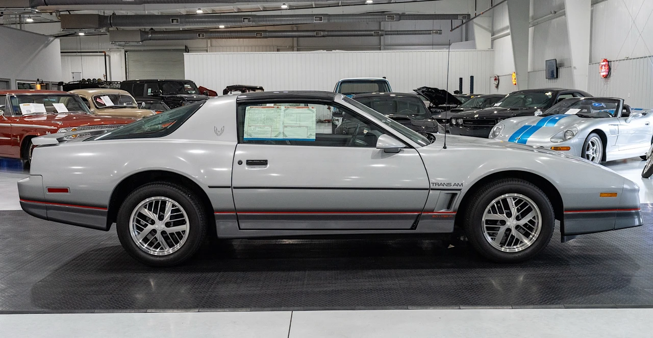 1985 Pontiac Firebird Trans Am 3rd Gen - Image 10 of 31
