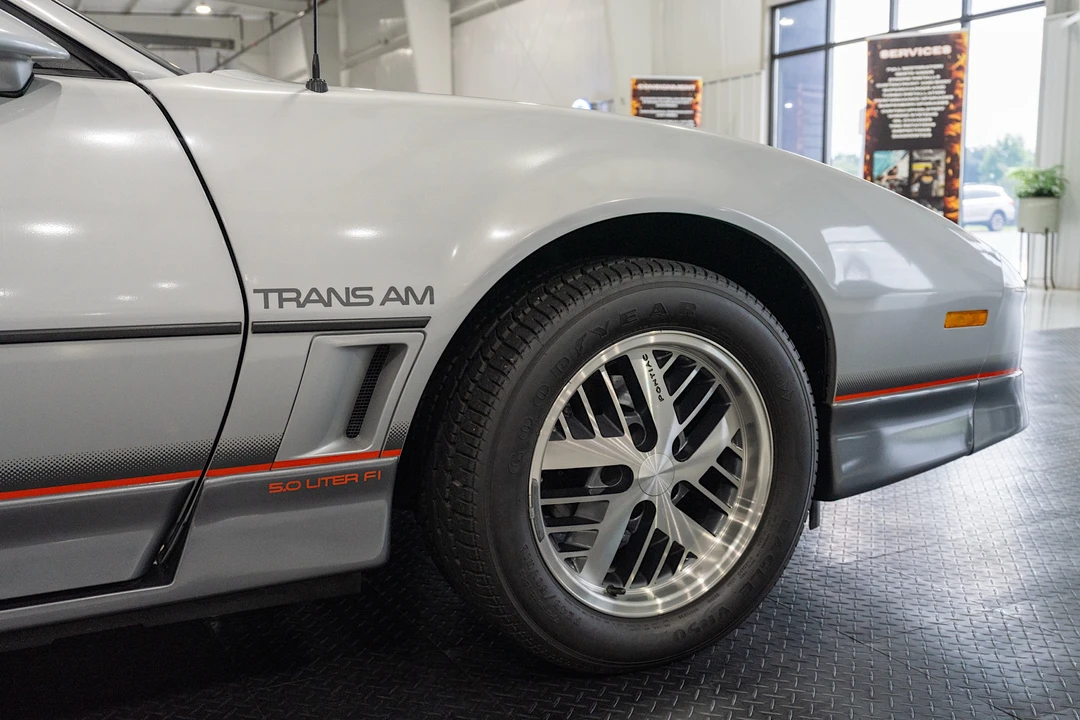 1985 Pontiac Firebird Trans Am 3rd Gen - Image 26 of 31