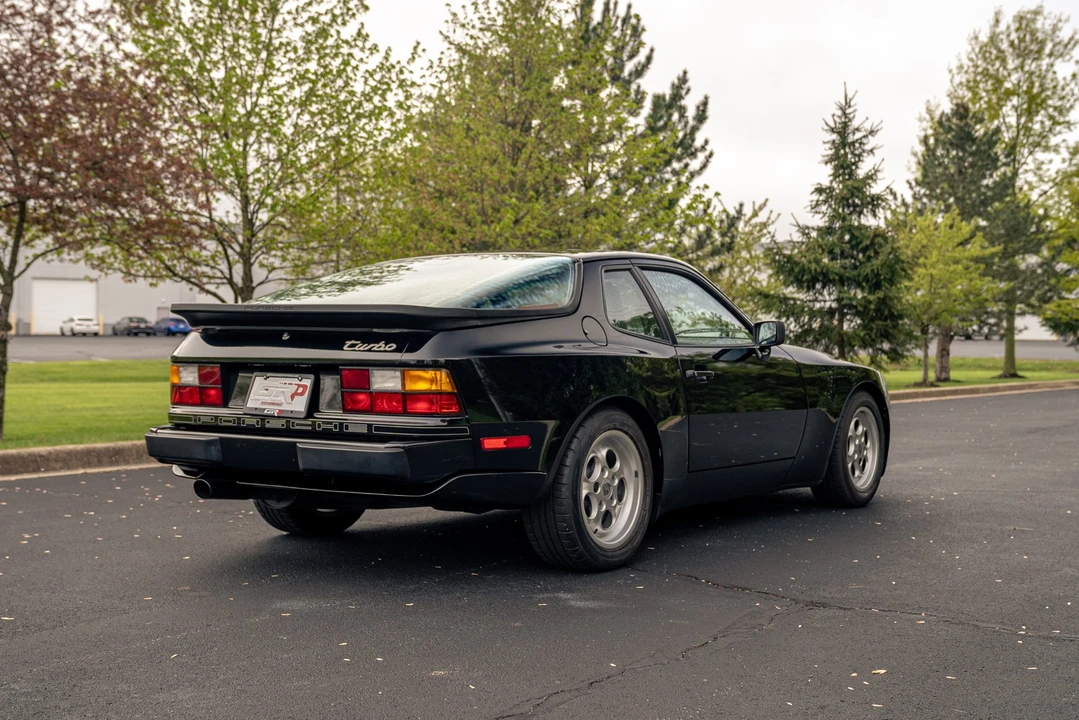 1986 Porsche 944 Turbo - Image 7 of 31