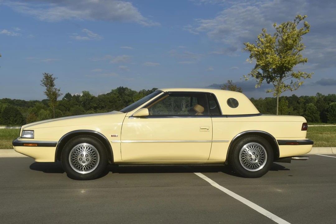 1989 Chrysler TC by Maserati - Image 4 of 31