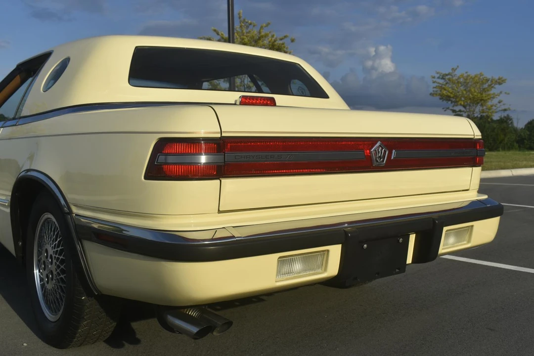 1989 Chrysler TC by Maserati - Image 21 of 31