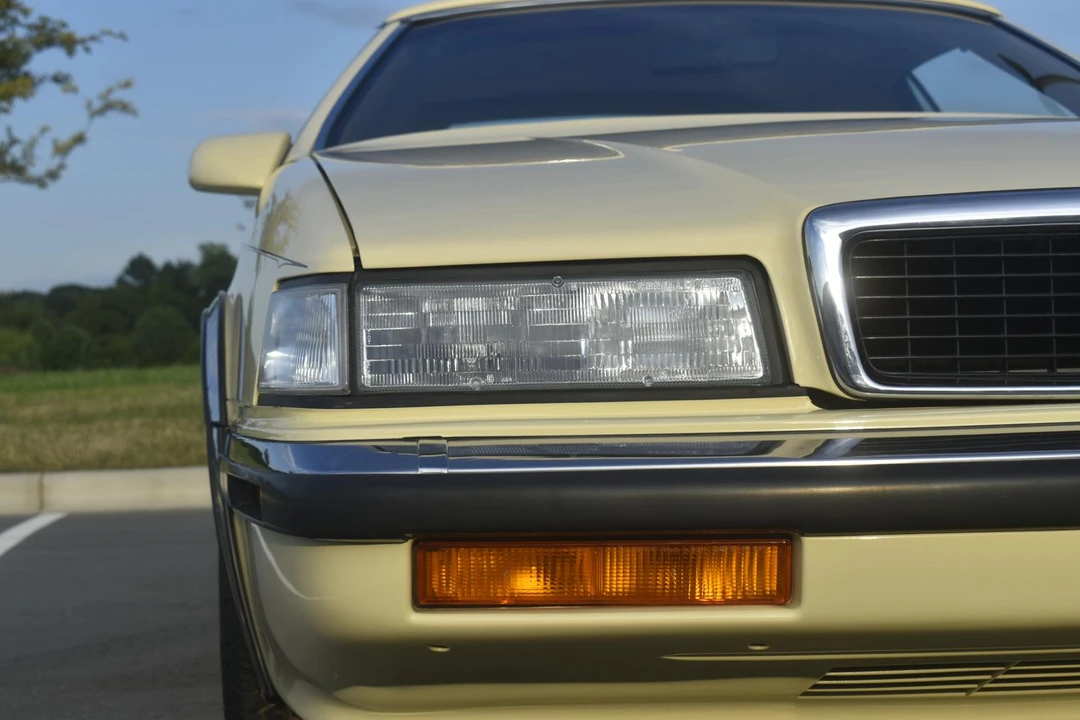 1989 Chrysler TC by Maserati - Image 23 of 31