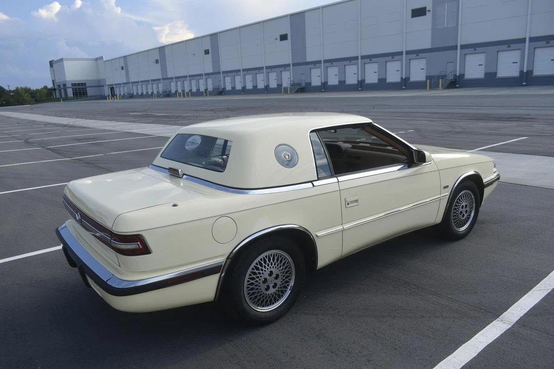 1989 Chrysler TC by Maserati - Image 6 of 31