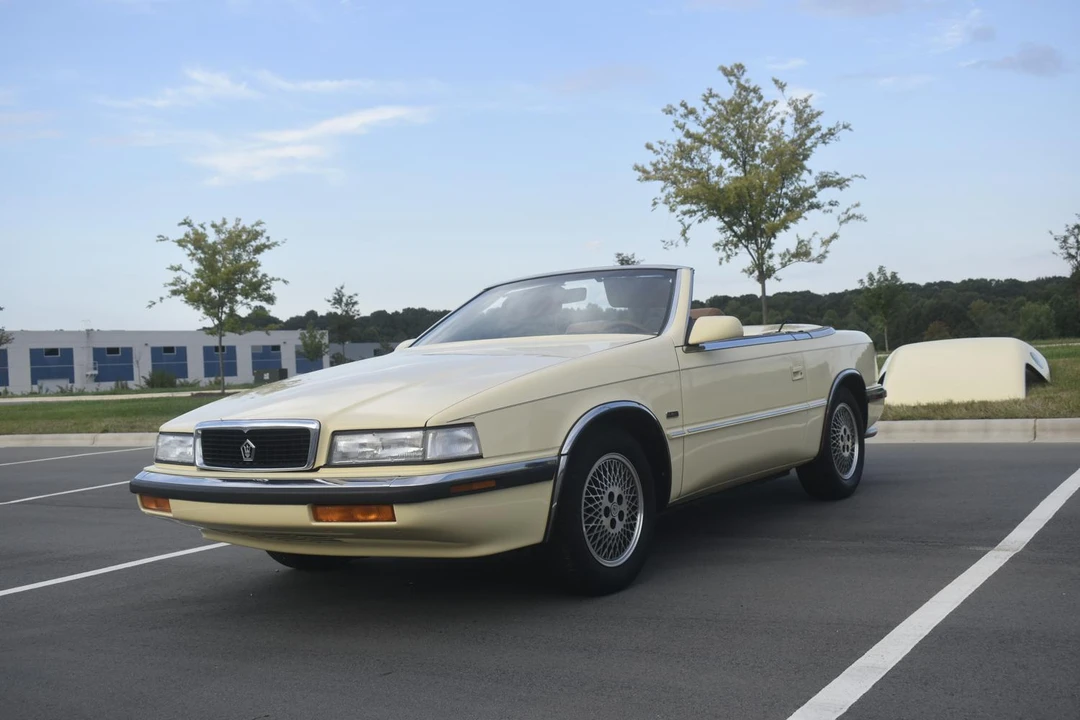 1989 Chrysler TC by Maserati - Image 15 of 31