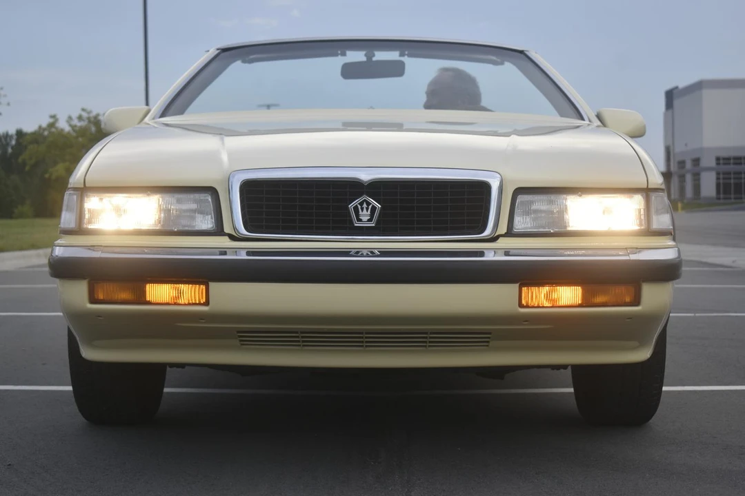 1989 Chrysler TC by Maserati - Image 19 of 31