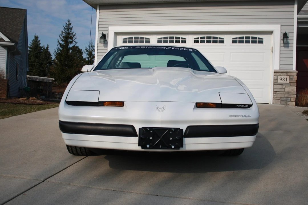 1990 Pontiac Firebird 3rd Gen - Image 2 of 31