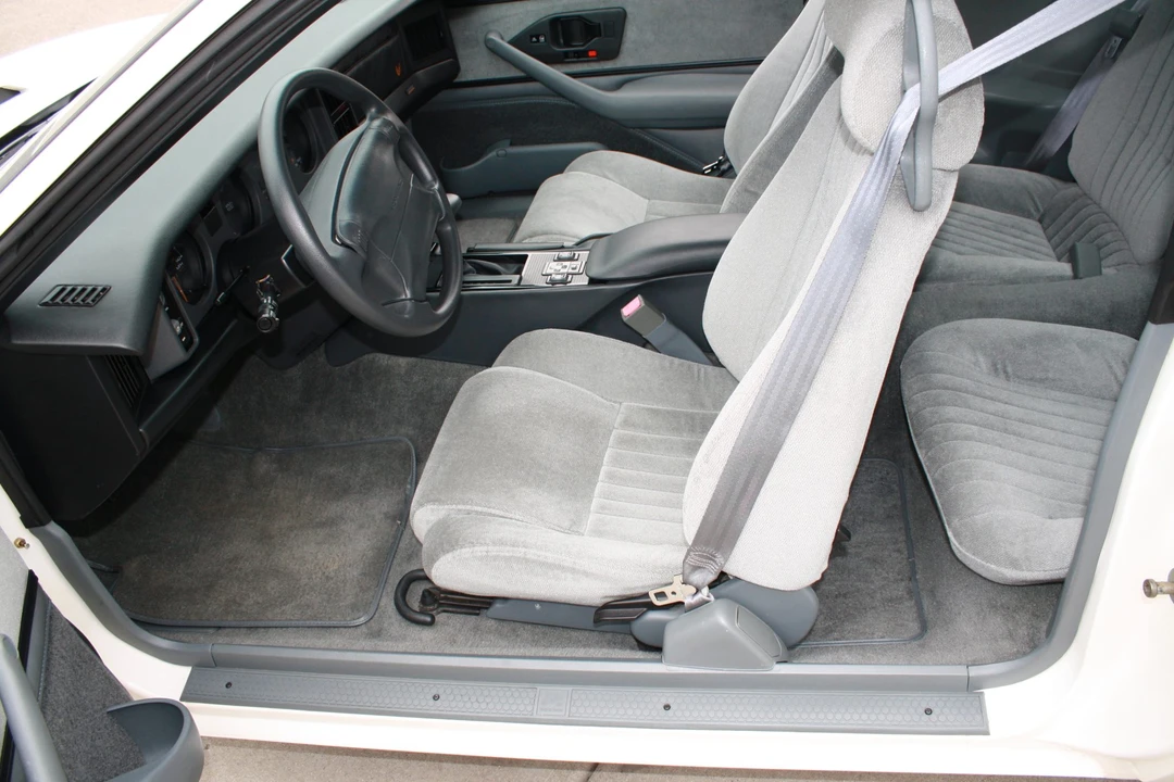 1990 Pontiac Firebird 3rd Gen - Image 19 of 31