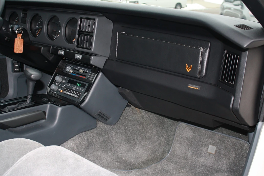 1990 Pontiac Firebird 3rd Gen - Image 30 of 31