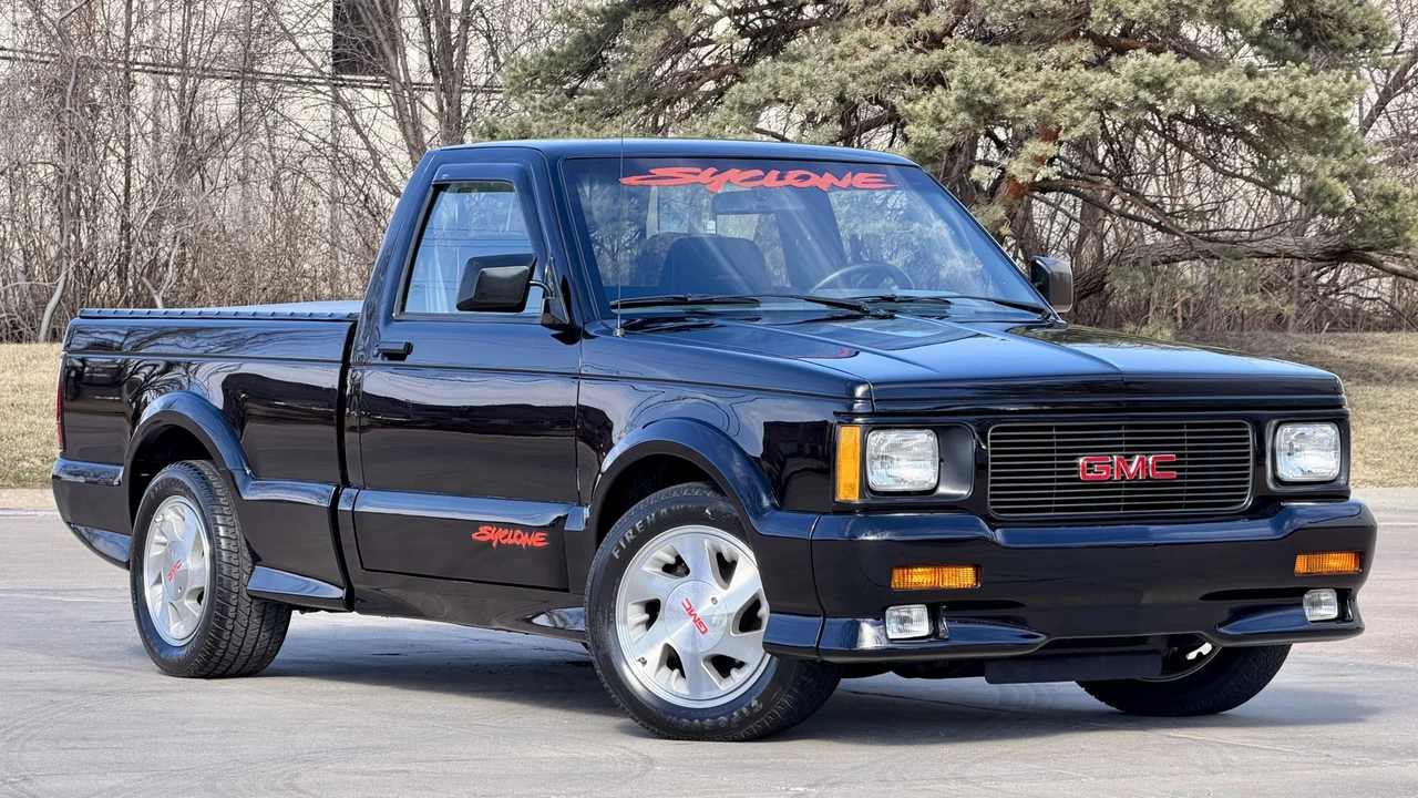 1991 GMC Syclone - Image 17 of 31