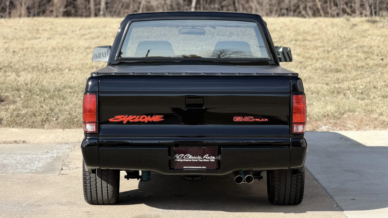 1991 GMC Syclone - Image 13 of 31