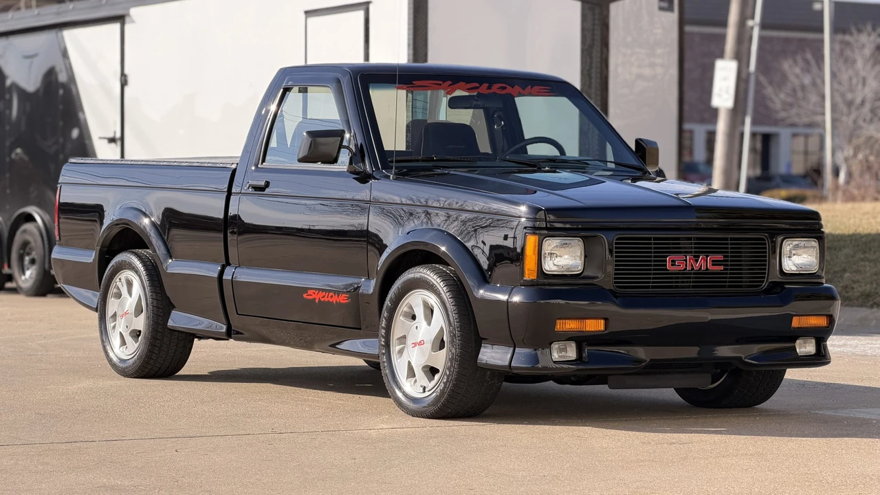 1991 GMC Syclone - Image 18 of 31