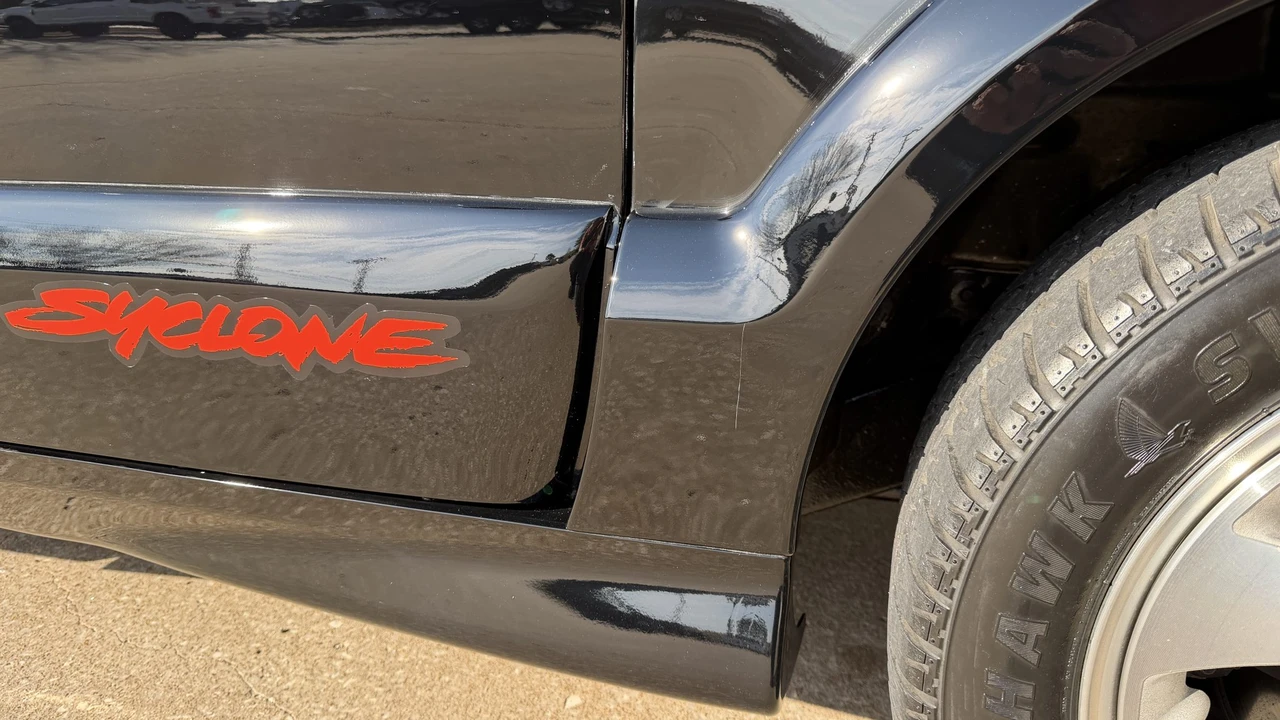 1991 GMC Syclone - Image 26 of 31