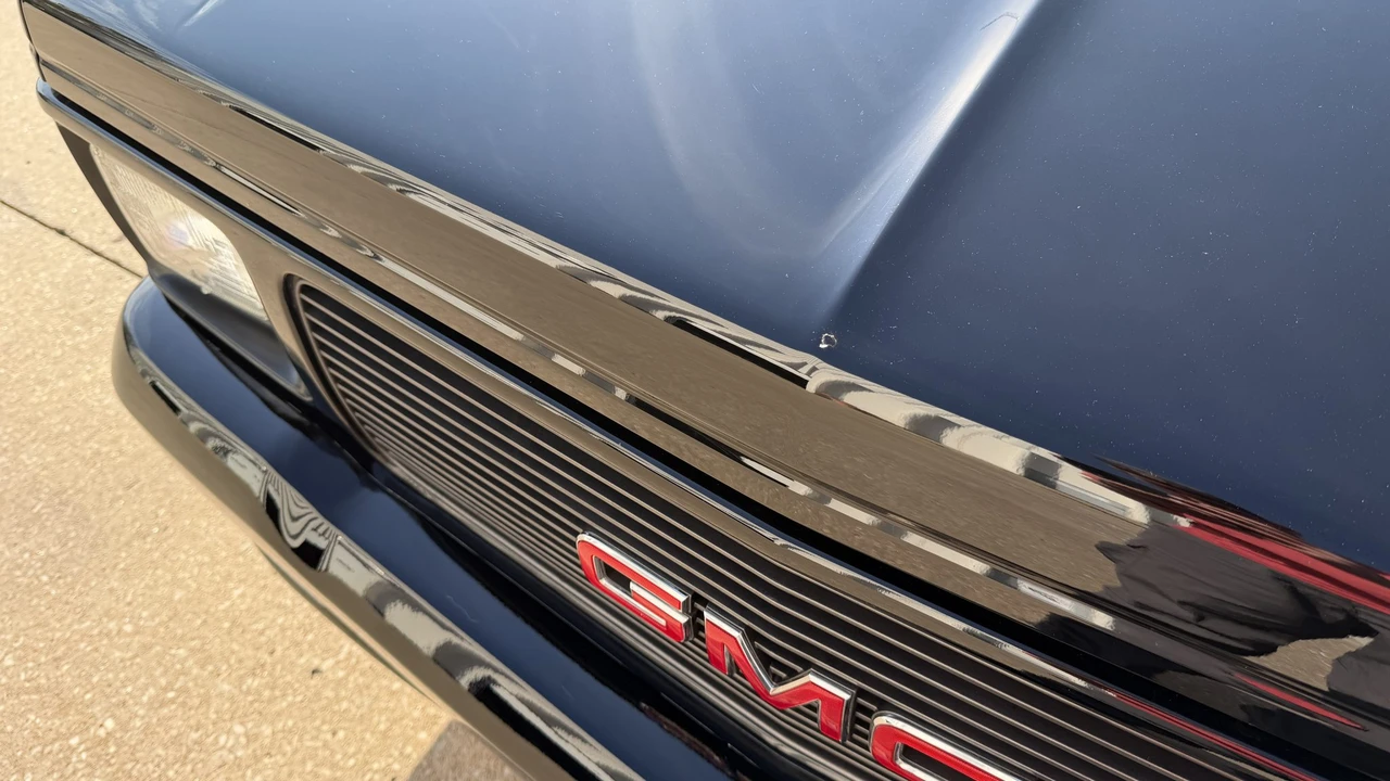 1991 GMC Syclone - Image 29 of 31