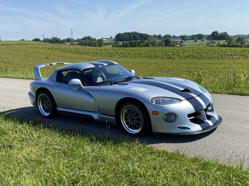 1993 Dodge Viper 1st Gen - Image 2 of 31