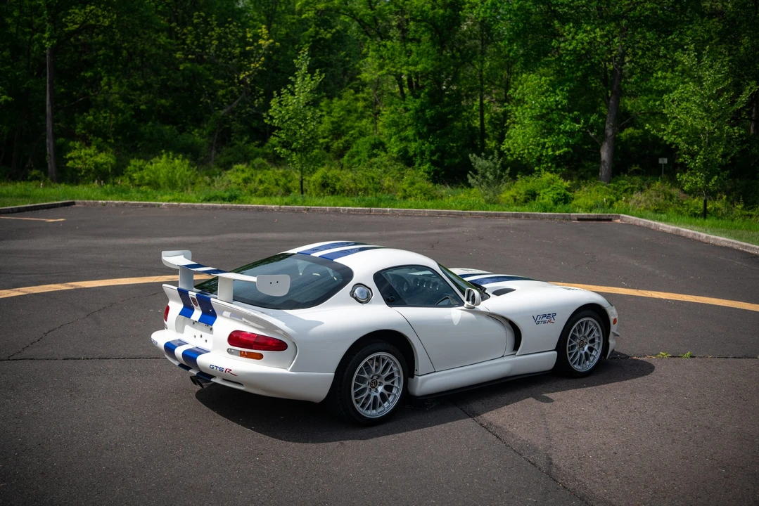 1998 Dodge Viper GTS 2nd Gen - Image 25 of 31