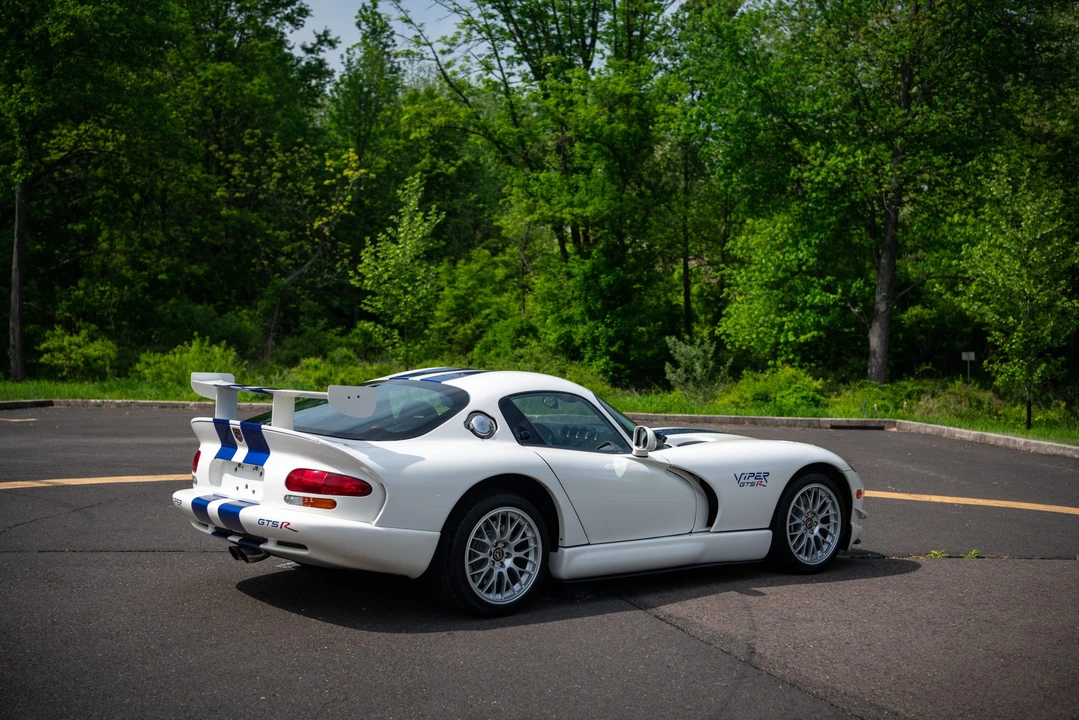 1998 Dodge Viper GTS 2nd Gen - Image 26 of 31