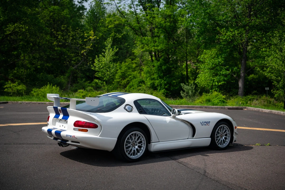 1998 Dodge Viper GTS 2nd Gen - Image 27 of 31