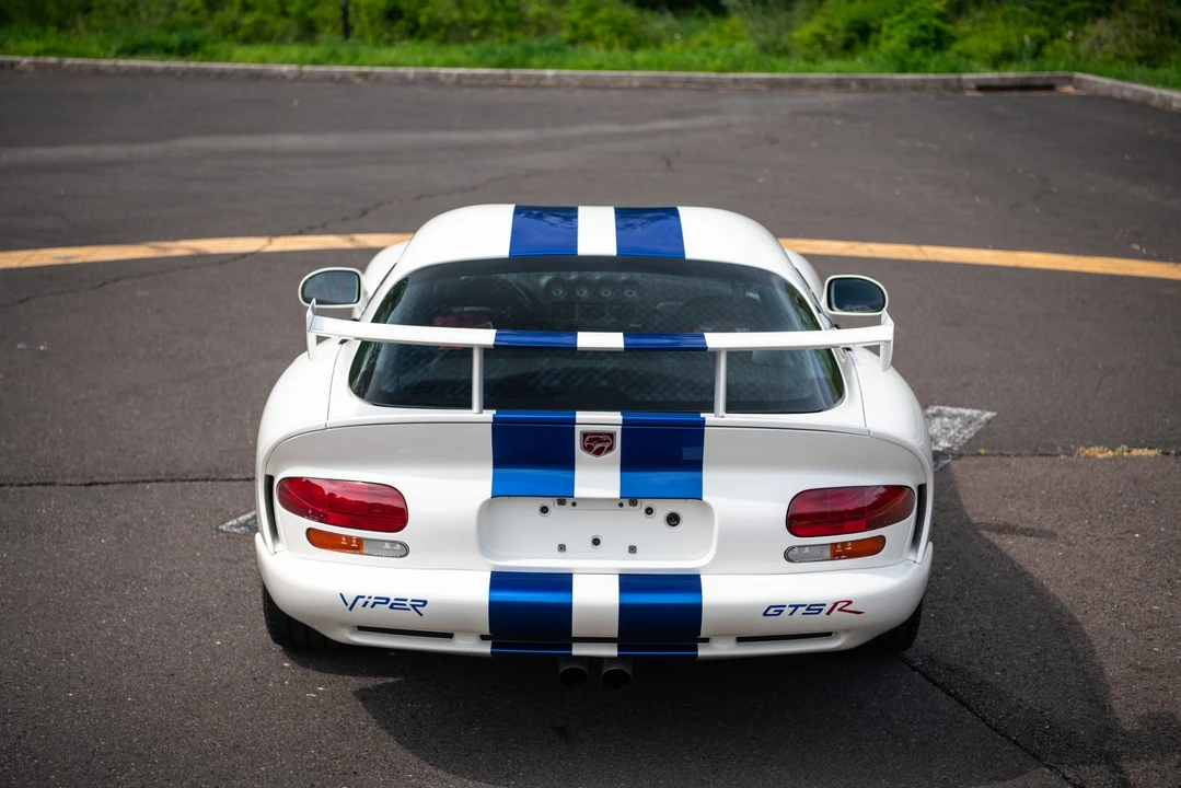 1998 Dodge Viper GTS 2nd Gen - Image 19 of 31