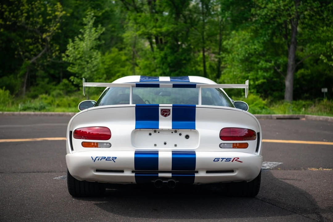 1998 Dodge Viper GTS 2nd Gen - Image 21 of 31