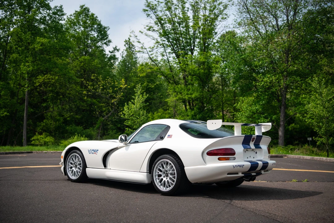 1998 Dodge Viper GTS 2nd Gen - Image 13 of 31