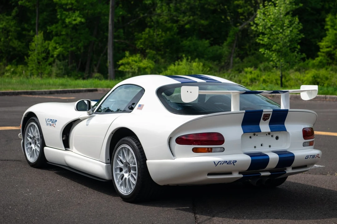 1998 Dodge Viper GTS 2nd Gen - Image 15 of 31