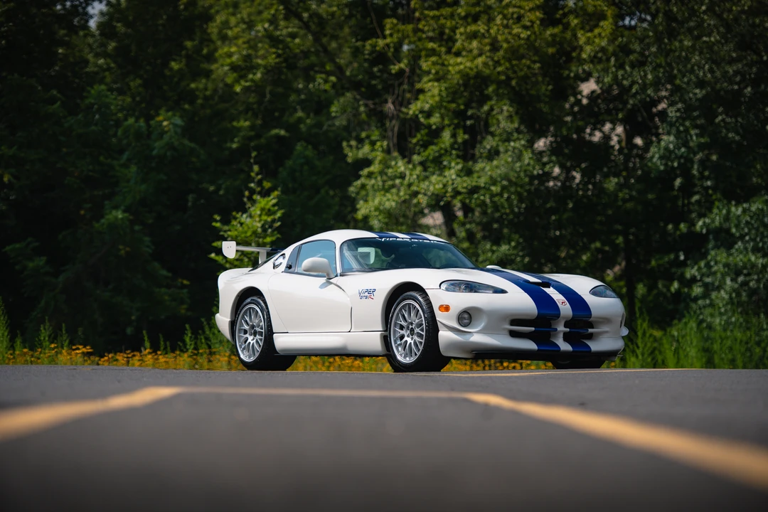 1998 Dodge Viper GTS 2nd Gen - Image 13 of 31