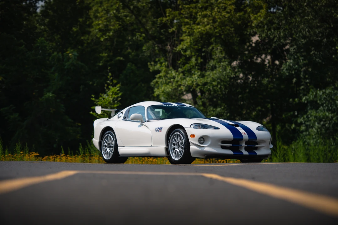 1998 Dodge Viper GTS 2nd Gen - Image 14 of 31