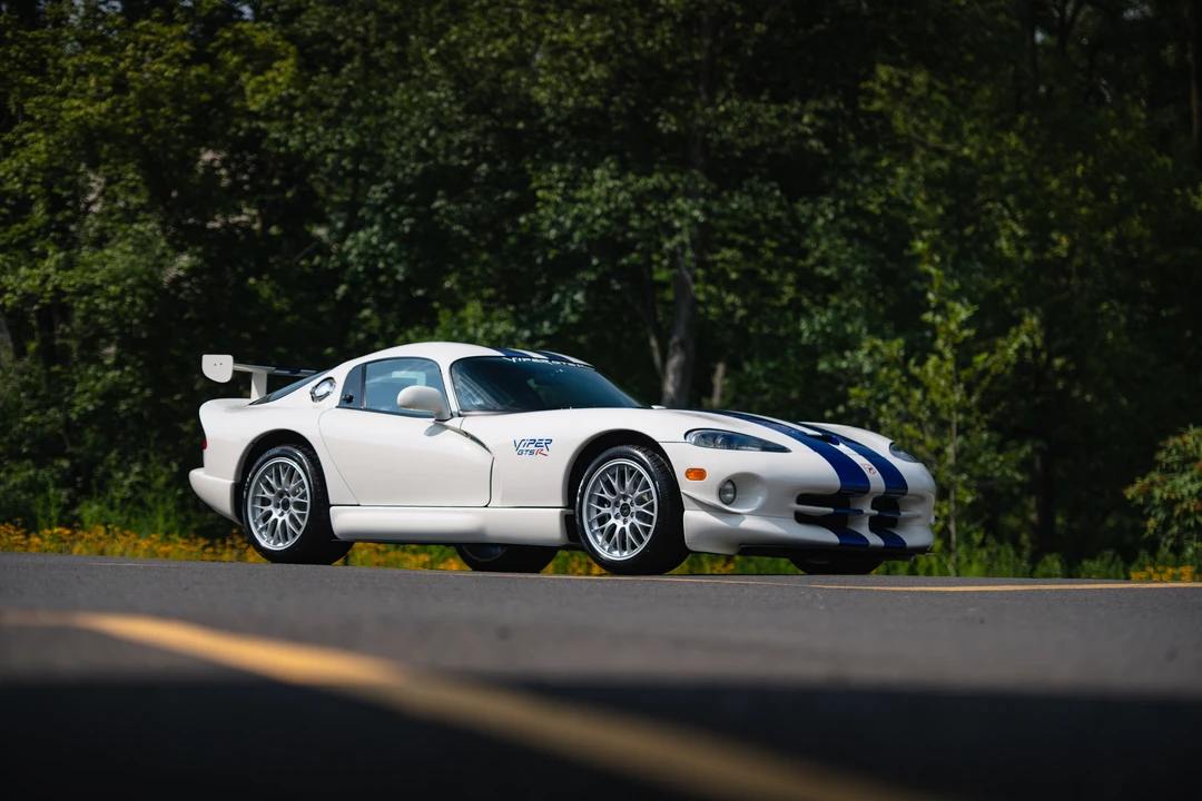 1998 Dodge Viper GTS 2nd Gen - Image 16 of 31