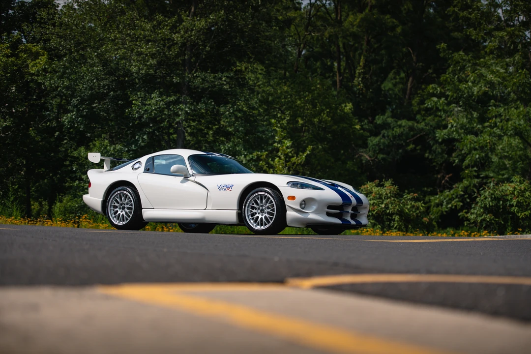 1998 Dodge Viper GTS 2nd Gen - Image 23 of 31
