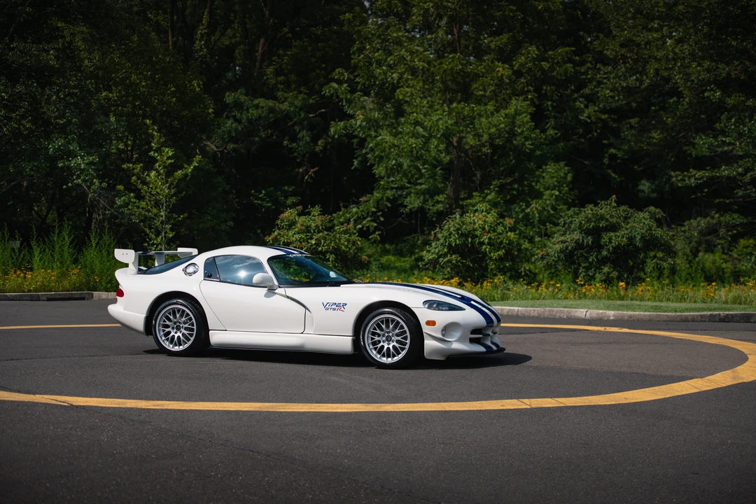 1998 Dodge Viper GTS 2nd Gen - Image 22 of 31