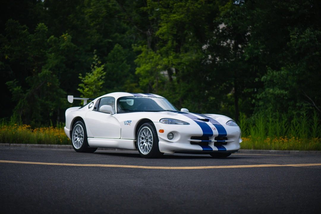 1998 Dodge Viper GTS 2nd Gen - Image 11 of 31