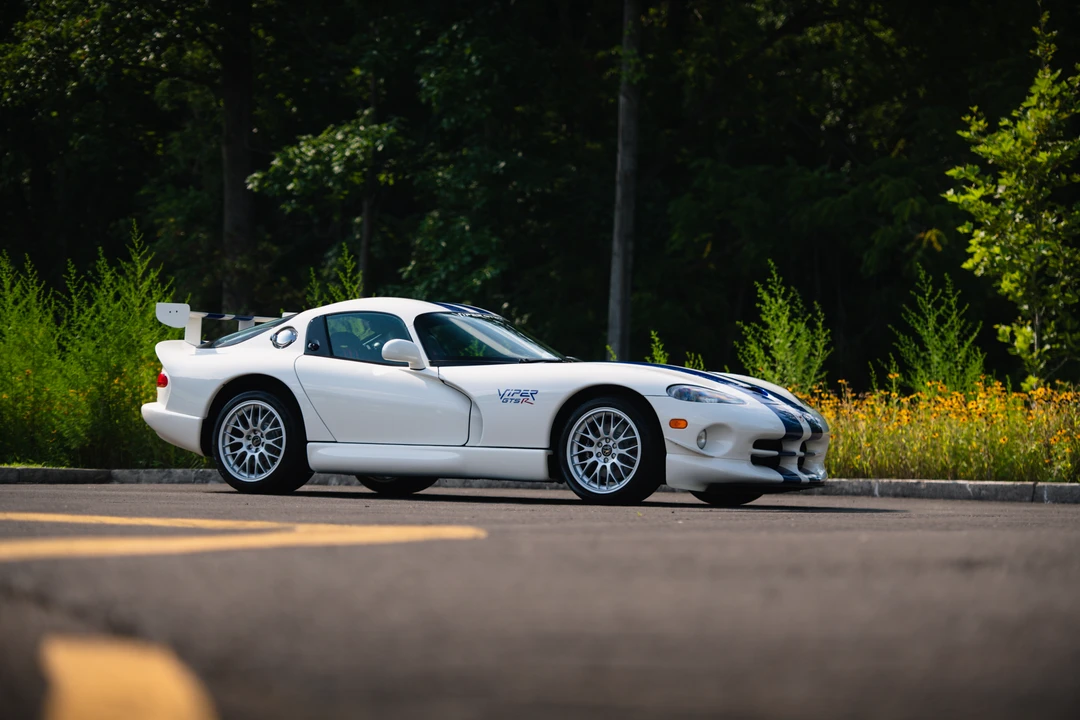 1998 Dodge Viper GTS 2nd Gen - Image 24 of 31