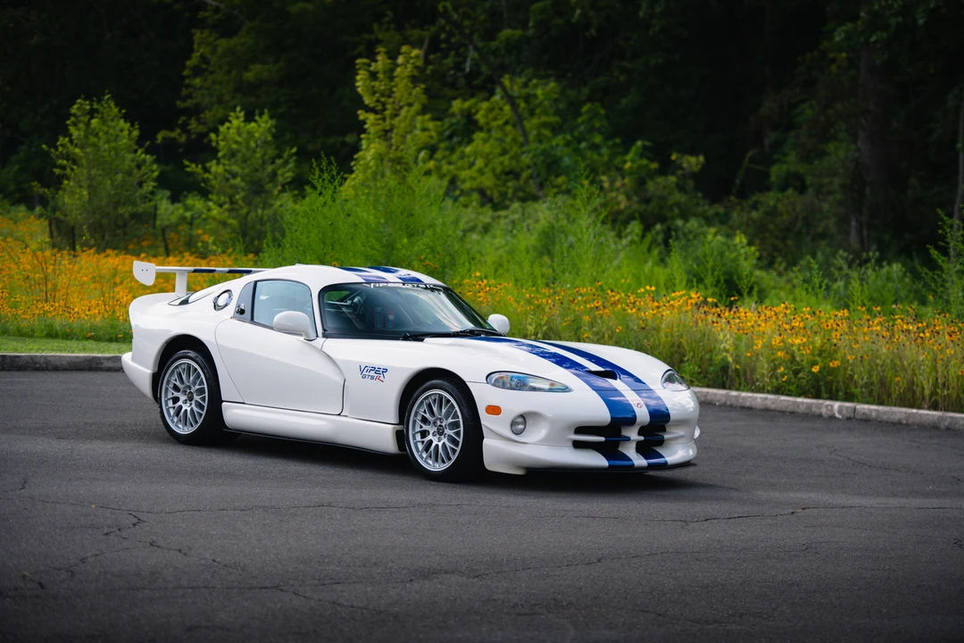 1998 Dodge Viper GTS 2nd Gen - Image 2 of 31