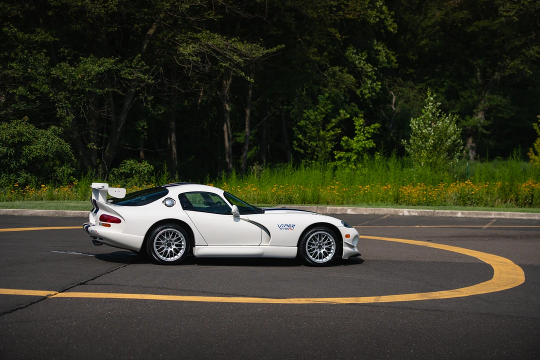 1998 Dodge Viper GTS 2nd Gen - Image 28 of 31
