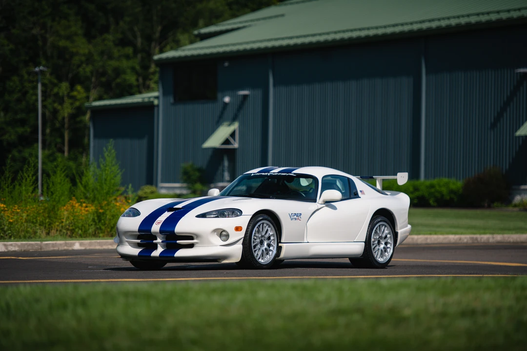 1998 Dodge Viper GTS 2nd Gen - Image 2 of 31