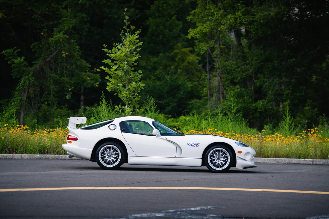 1998 Dodge Viper GTS 2nd Gen - Image 30 of 31
