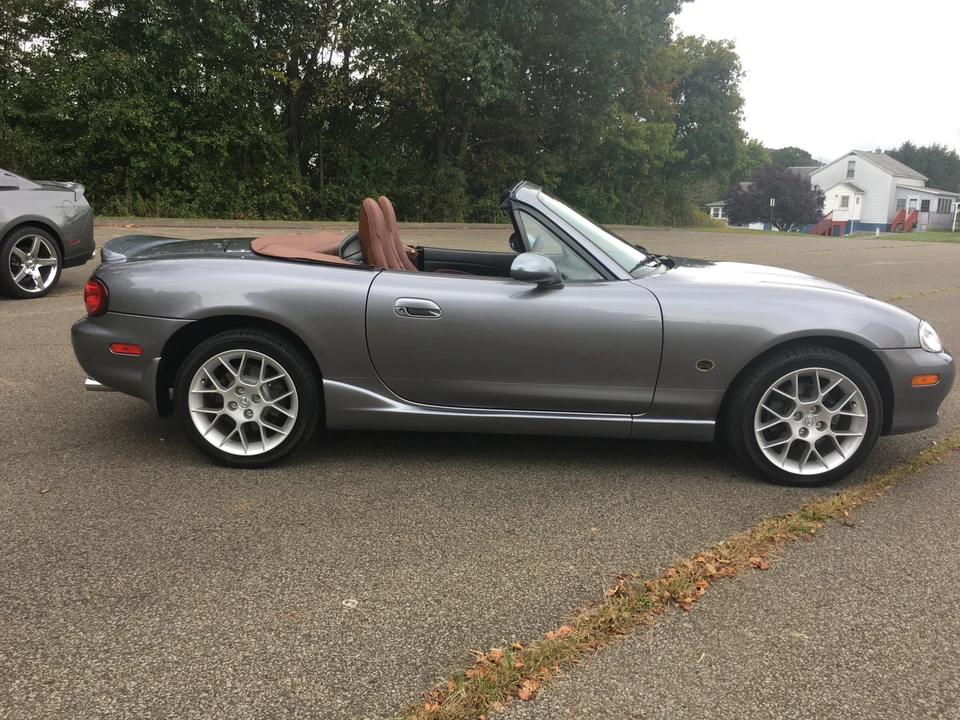 2002 Mazda NB MX-5 Miata - Image 9 of 31
